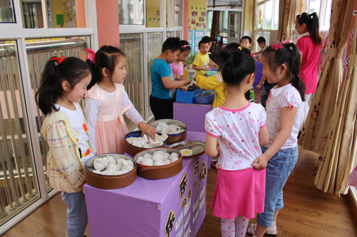 南通小太阳幼儿园学生参加活动