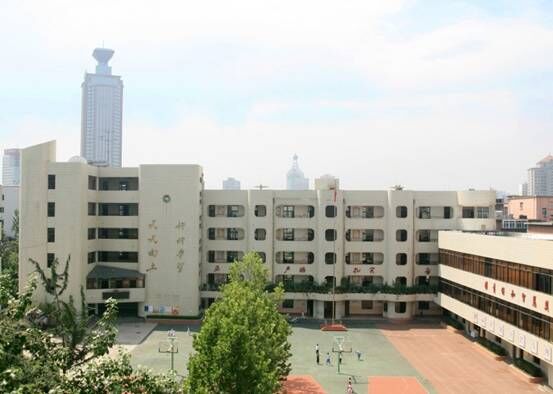 山东省济南市经五路小学