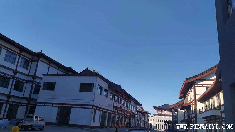 学校外景