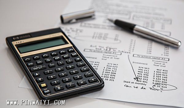 calculator-gbf95a77b2_1920.jpg