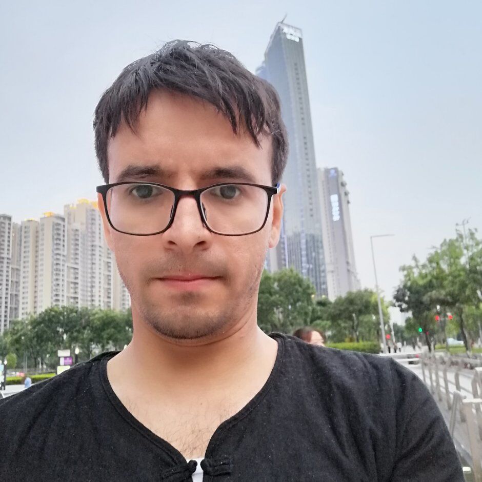 未知本科外教的照片