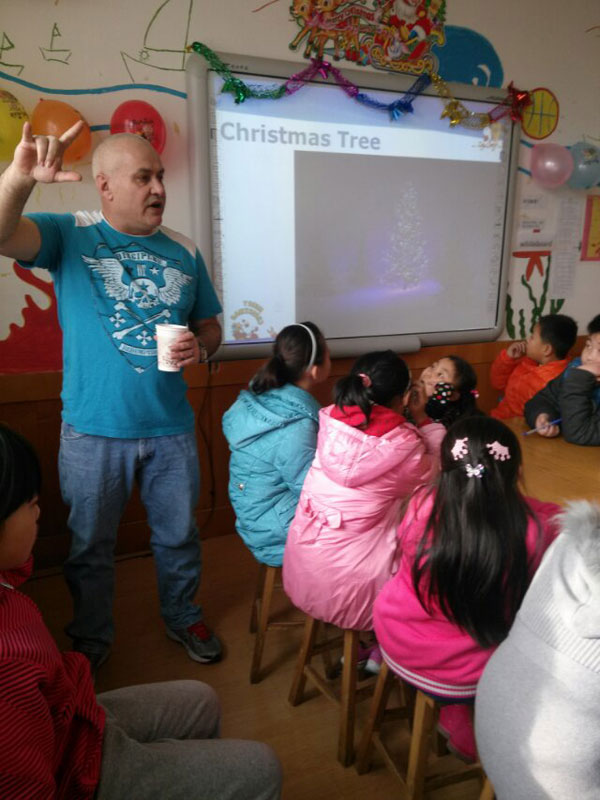 蓬莱市东方金子塔儿童潜能培训学校外教上课
